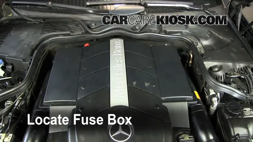 2006 Mercedes-Benz CLS500 5.0L V8 Fuse (Engine) Check